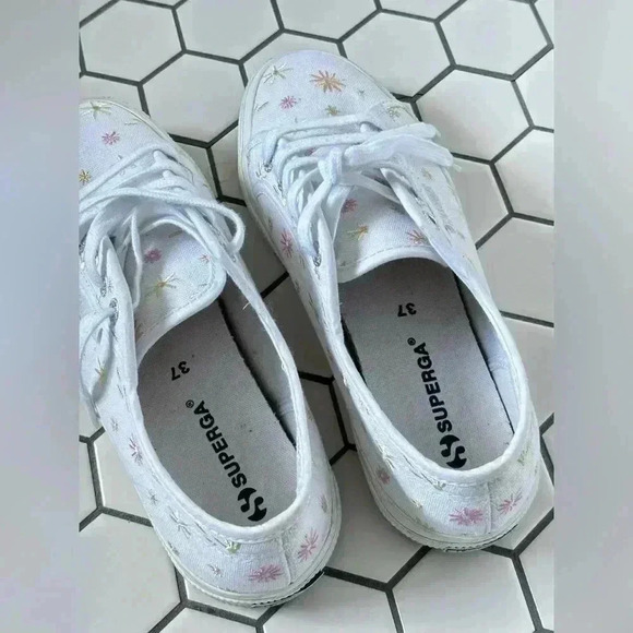 Superga White Sneakers with Multicolor Starburst Design - Picture 4 of 8